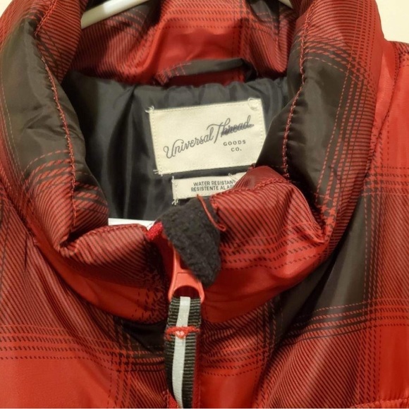 Universal thread puffer jacket - Picture 3 of 6